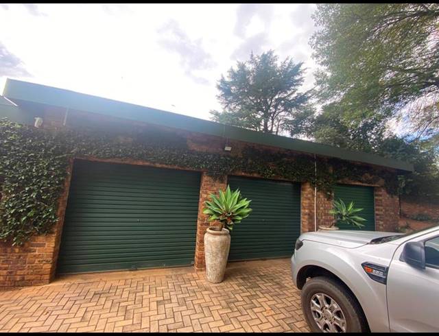 4 BEDROOM HOUSE FOR SALE IN CLUBVILLE